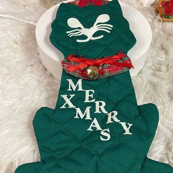 Vintage Quilted Cat Christmas Holiday Stocking Door Hanger Decor Green Red White - Picture 5 of 6